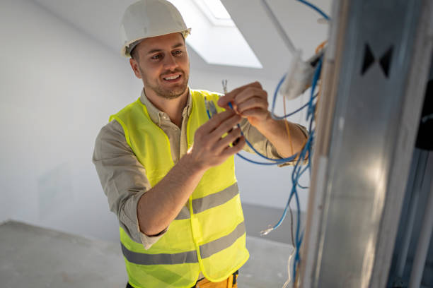 Best Affordable Emergency Electrician  in Richland, MS